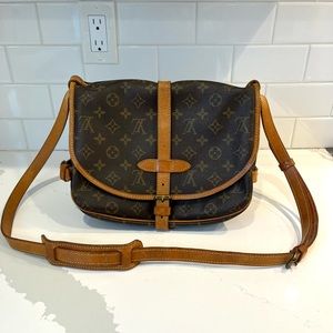 Louis Vuitton Saumur 30 Crossbody Bag